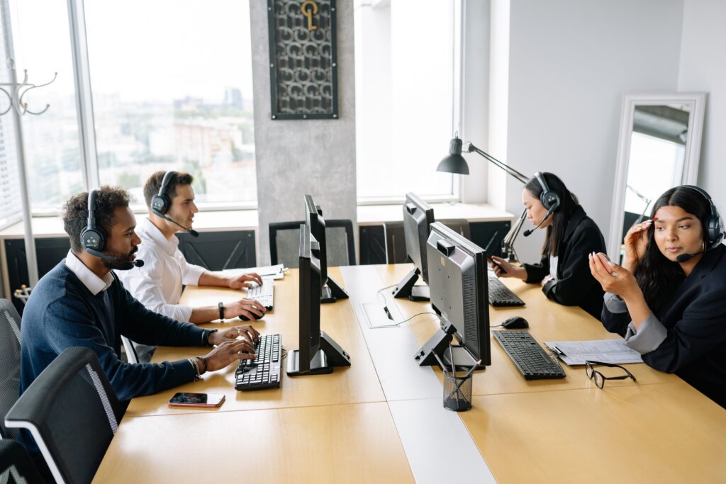 Business Managed Voice Solutions vs Traditional Phone Systems